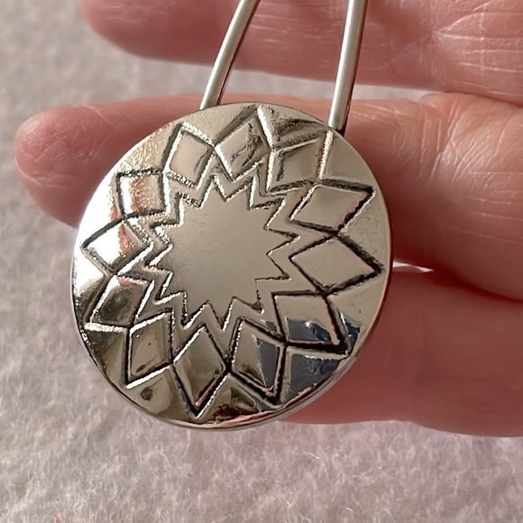 Silver Keychain - Picture 3 of 4